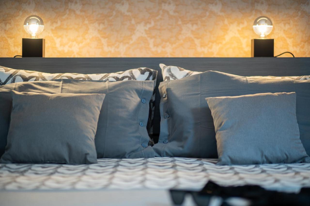 Colosseo Luxe Apartment In The Center Of Roma Ngoại thất bức ảnh