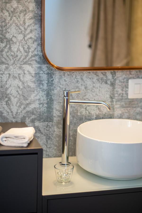 Colosseo Luxe Apartment In The Center Of Roma Ngoại thất bức ảnh