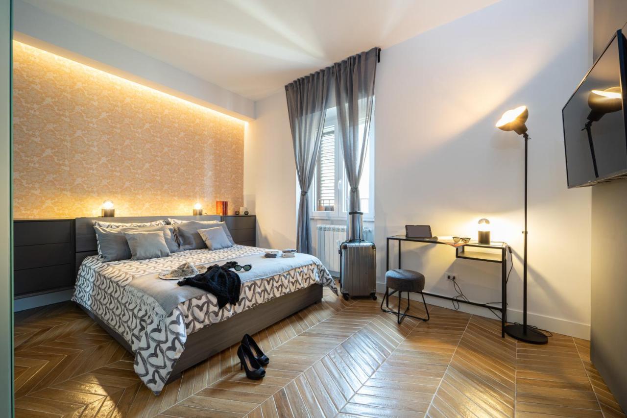 Colosseo Luxe Apartment In The Center Of Roma Ngoại thất bức ảnh